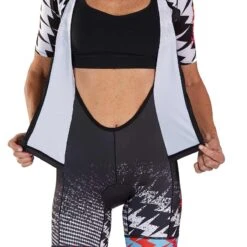 Zoot Suit Women's Ultra Tri Short Sleeve Aerosuit- Ultra 19 -Swim Equipment Shop wultratriracesuitdetail13